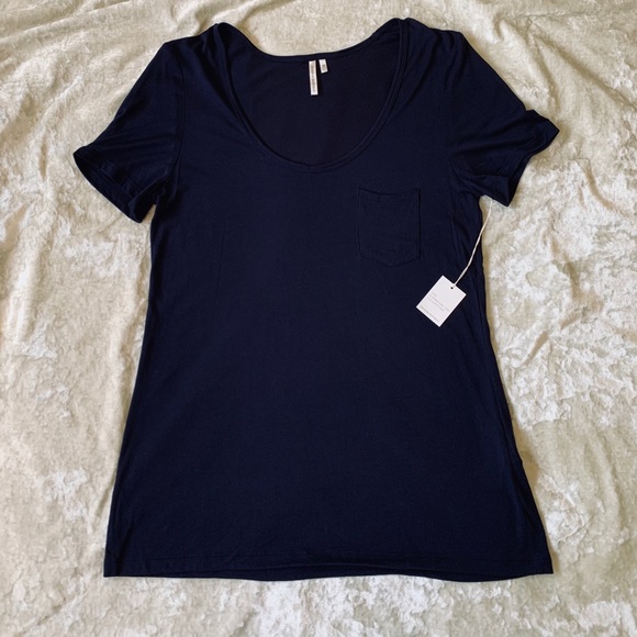NWT Banana Republic - The Signature Tee in Navy - Picture 1 of 4